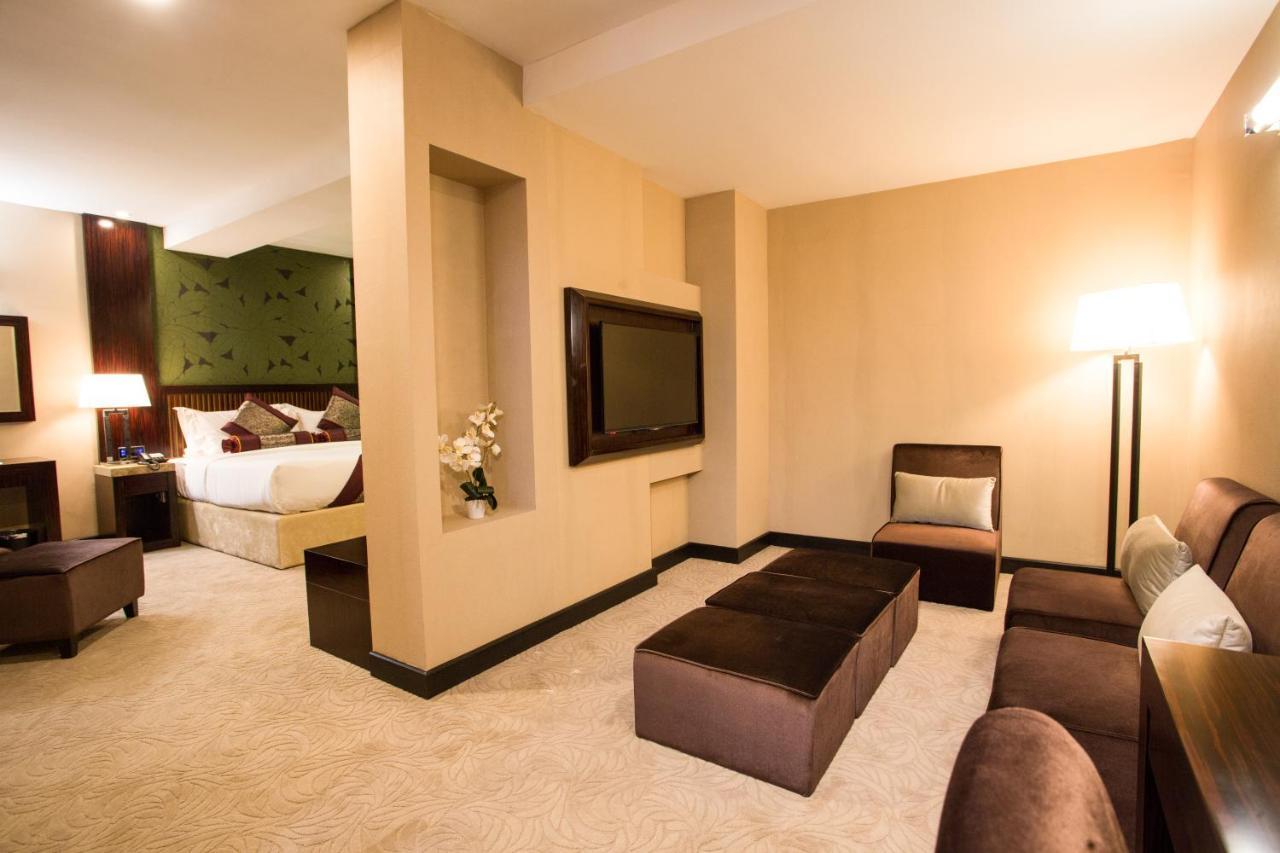 Royale Signature Hotel