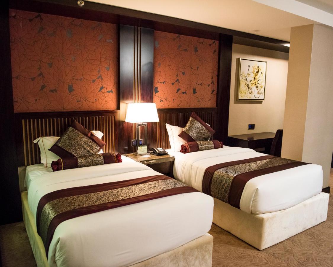 Hotel Royale Signature
