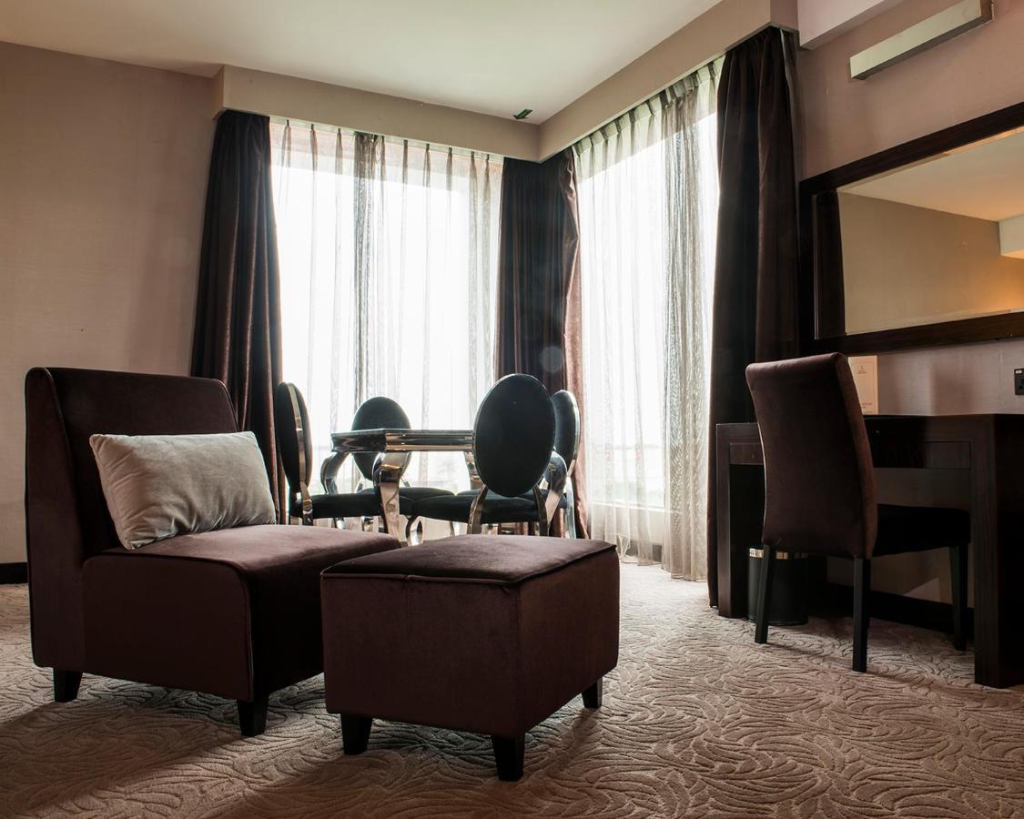 Royale Signature Hotel 4*
